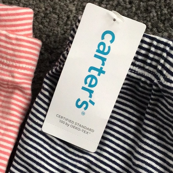 Bundle of Tucker and Tate sweat shirt and 2 pairs of old navy - Picture 5 of 7